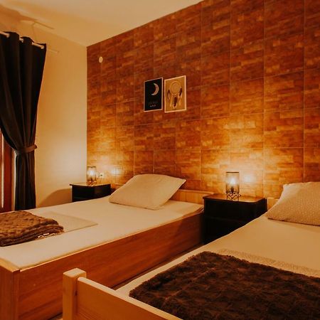 Apartmani Marin วูโควาร์ ภายนอก รูปภาพ