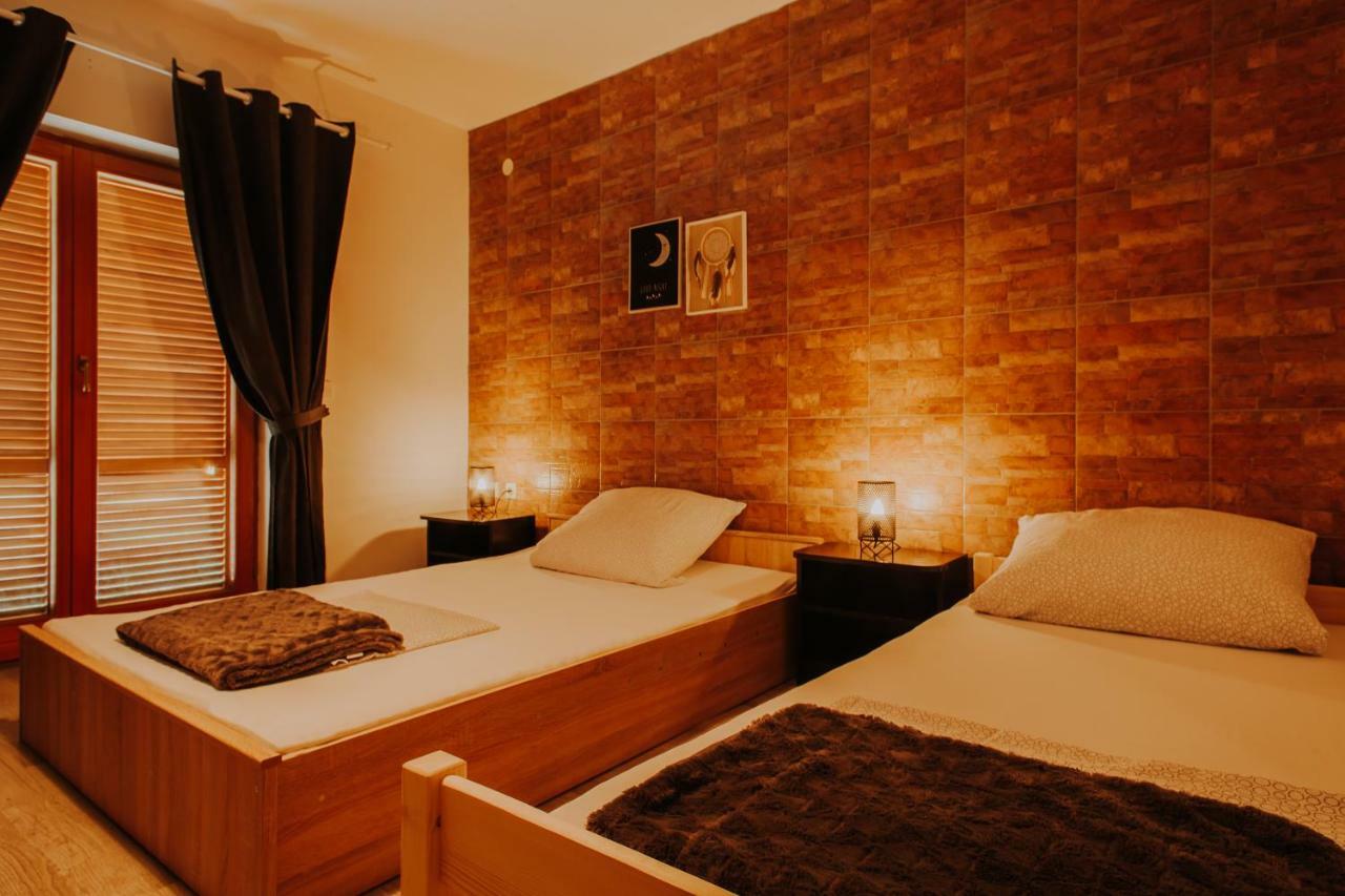Apartmani Marin วูโควาร์ ภายนอก รูปภาพ
