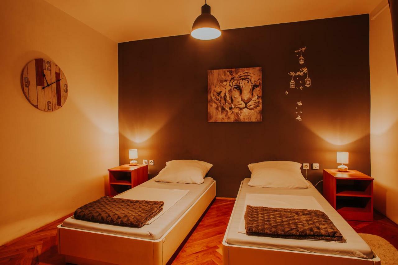 Apartmani Marin วูโควาร์ ภายนอก รูปภาพ